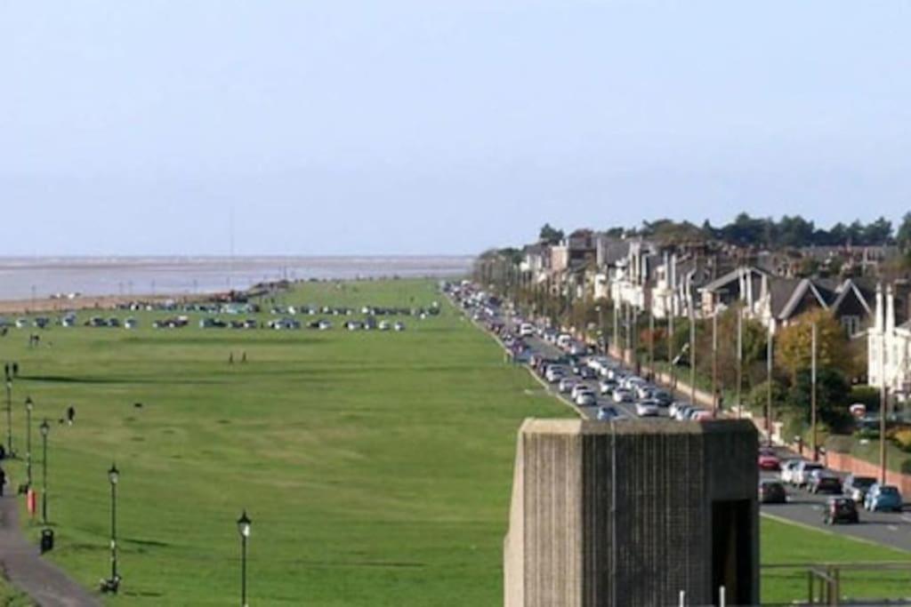 2 Bed Sleeps 6 Beach Retreat St Annes On Sea Villa Lytham St Annes Ngoại thất bức ảnh